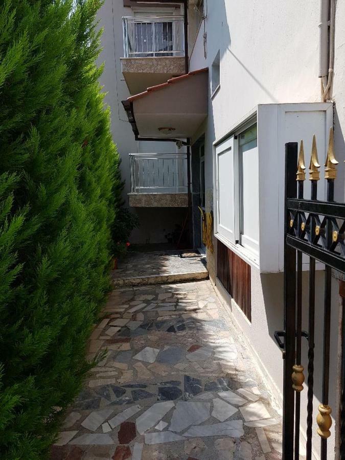 Dimitris Apartments Nea Plagia Eksteriør billede